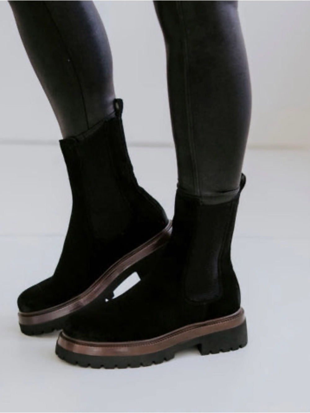 Steve Madden Blitzen Women’s Suede Black Chelsea Lug Boots Pull On - NWT
